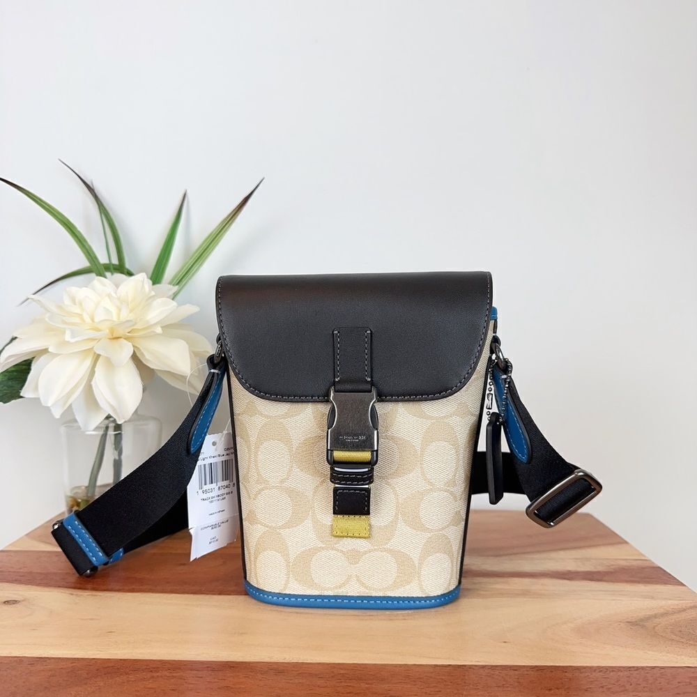 NWT Coach Track Small Flap‎ Crossbody In Colorblock Signature Canvas